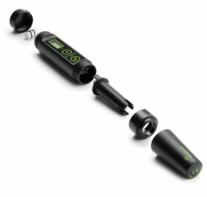Milwaukee High Range Waterproof Conductivity Pen with ATC and Replaceable Electrode - Image 3